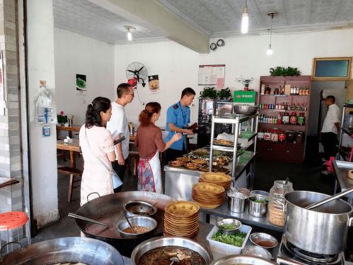 悦来镇联合市监所开展餐饮服务单位食品卫生与消防安全专项检查